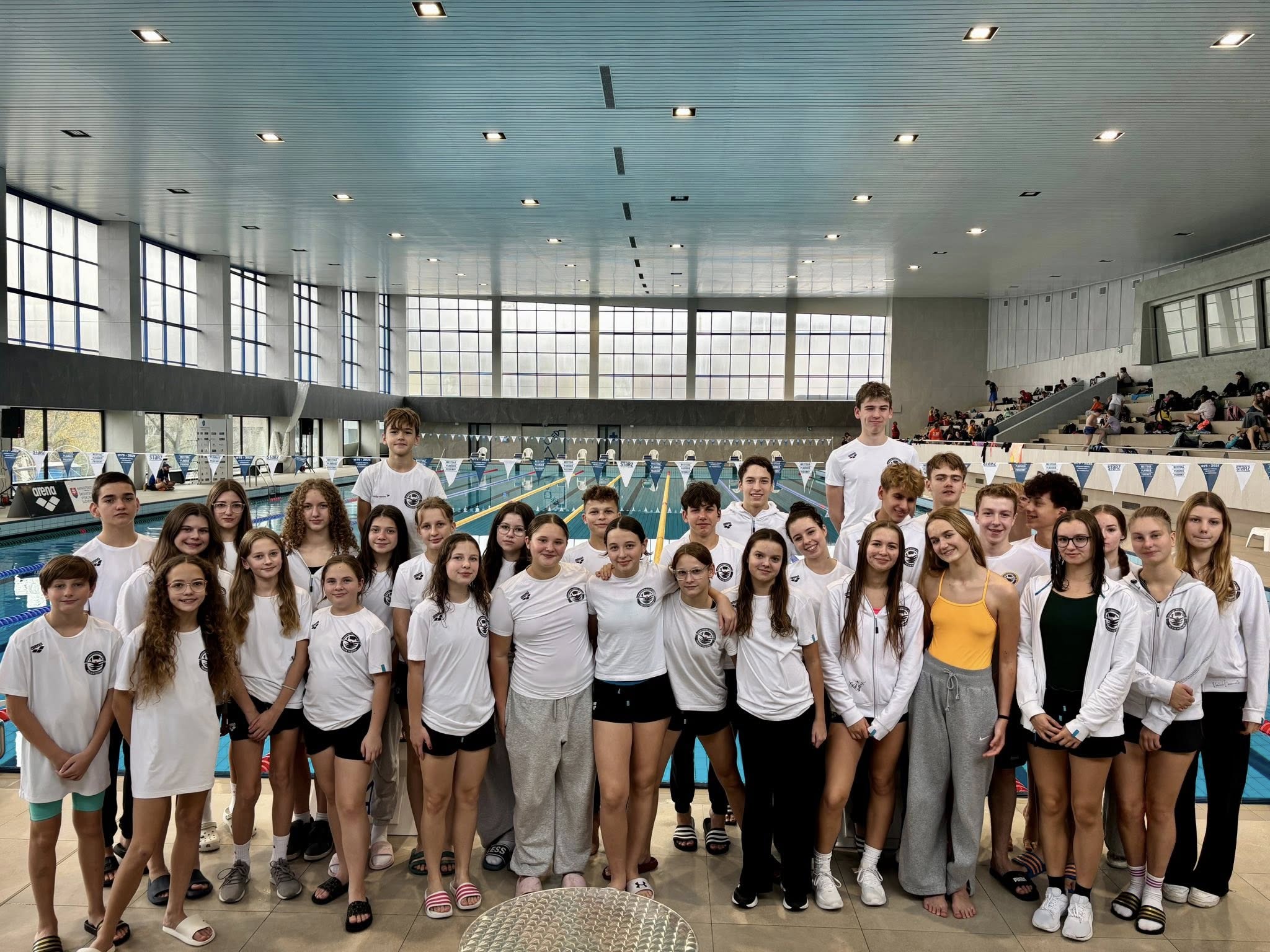 Tréning detí v plaveckom klube